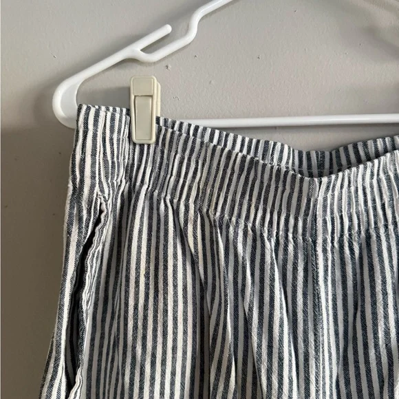 Old Navy Blue & White Striped Wide-Leg Pants - Picture 2 of 4